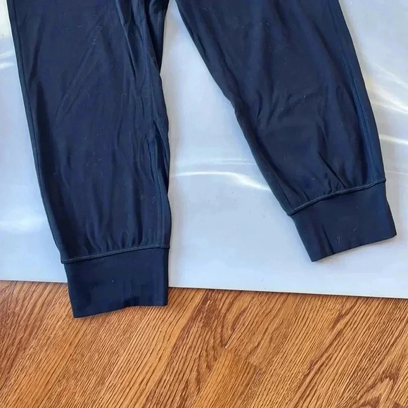 Lululemon I 4 - Picture 2 of 13